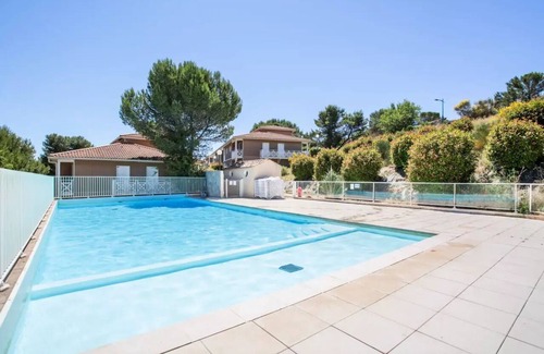 Carnoux-en-Provence Apartment | Debussy Residence - 2 Room Apartment - Budget - (4 People)