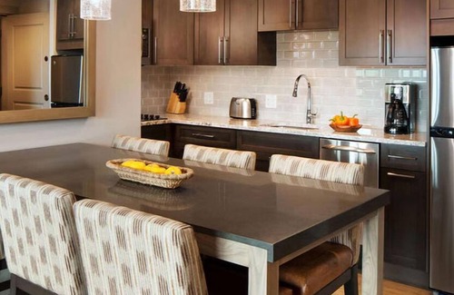 Steamboat Springs Resort | Dec 21- Dec 28, 2025, 2-bedroom, ski-in-out, sleeps six, in Steamboat Springs