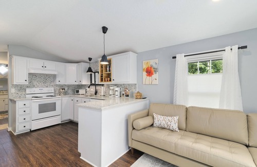 Flat Rock Cottage | DEC-FEB MONTHLY 50% OFF The Funky Fuji @Backyard 🍎 Cottages
