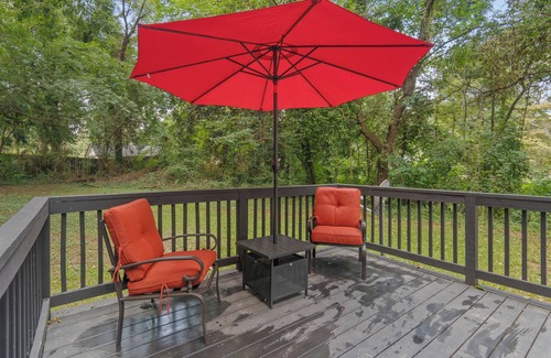 Belvedere Park House | Decatur's Gem: Bungalow, Pet-Friendly