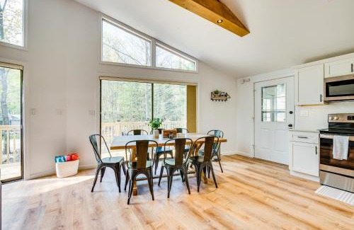 Pocono Lake House | Deck and Community Perks Bright Pocono Lake Home!