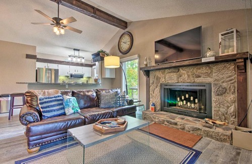 Osage Beach House | Deck and Fire Pit Margaritaville Resort Home!