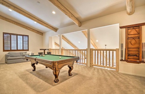 Pinetop House | Deck and Gas Grill Spacious Pinetop Cabin