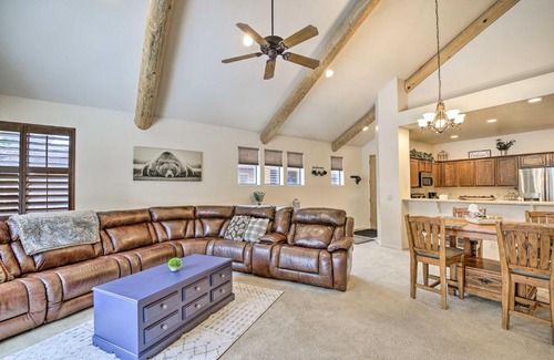 Pinetop House | Deck and Gas Grill Spacious Pinetop Cabin