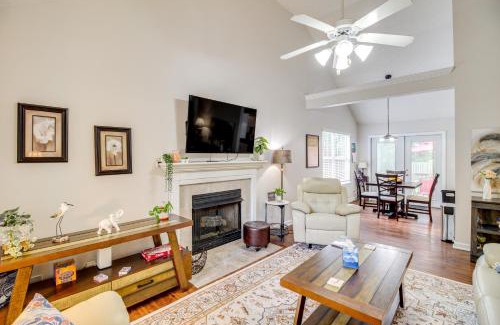 Pooler House | Deck and Yard Savannah Area Retreat!