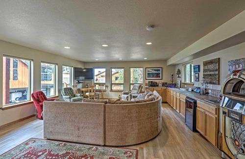 Elk Point House | Deck & Beach Access: Lake Tahoe Shoreside Retreat!
