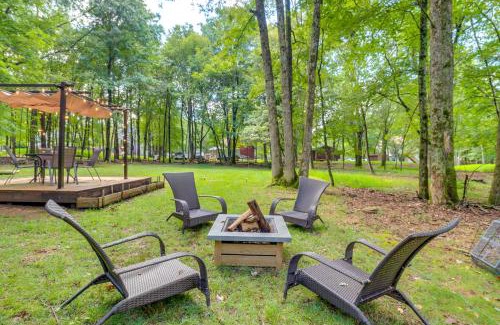 Albrightsville House | Deck, Fire Pit and Pool Access Pennsylvania Home!