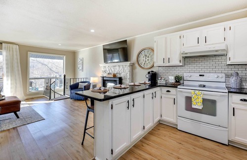 Jay House | Deck, Fire Pit & Grill: Lakefront Oklahoma Abode