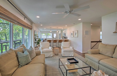 Piney House | Deck, Fire Pit: Waterfront Lake Hamilton Home