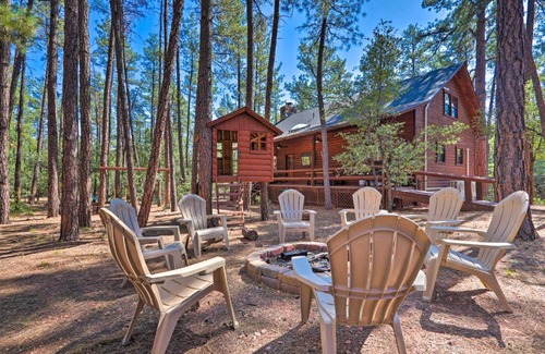Pine House | Deck, Games and Fire Pit Modern Pine Cabin!
