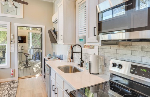 Cookeville Cabin | Deck, Grill & Fishing Pond: Modern Cookeville Gem