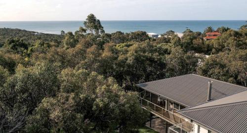 Eagle Bay House | Deck House I Private Properties