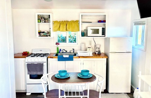 Alice Town House | Deck Overhangs Ocean, Walk to Beaches/Bars/Restaurants, WiFi, On-site Parking