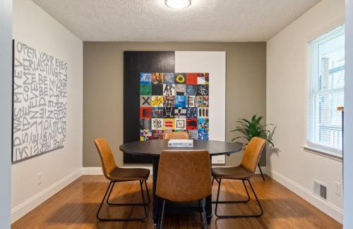 Woodstock House | Decked Out 3BR Near Atlanta National Golf Club
