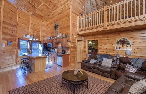 Sevierville Cabin | Declan's View - Cozy 1 bedroom with Game room and Great Mountain Views! 1 Cabin by RedAwning