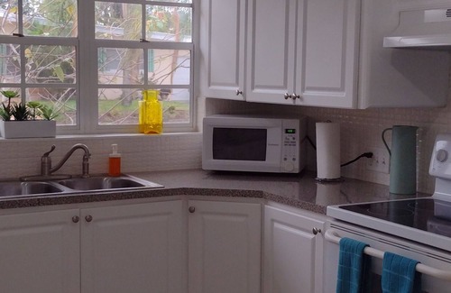 Sebring House | Deco style spacious remodeled house in the heart of Sebring close to everything.