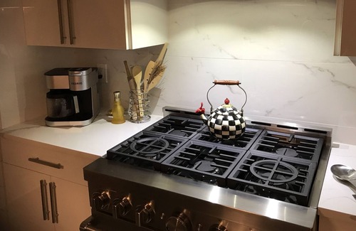 Durham House | Decorator furnished 3/4 Townhouse-Durham/Chapel Hill
