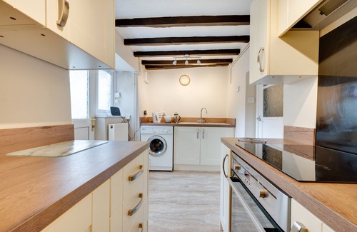 Corwen House | Dee Mount - Two Bedroom House, Sleeps 4