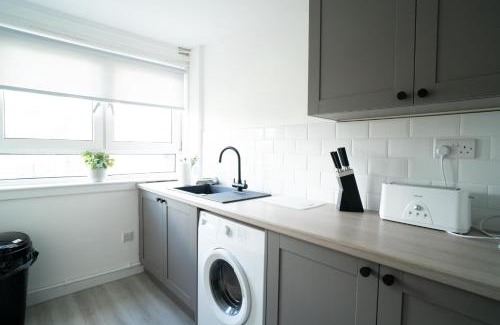 Airdrie Apartment | Deedes Apartment
