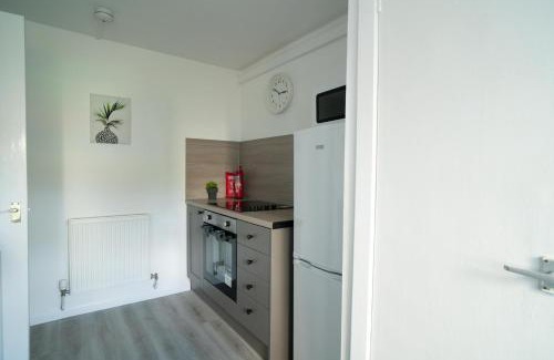 Airdrie Apartment | Deedes Apartment