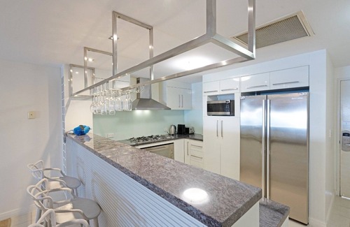 Brisbane Waterfront Apartment | Deep Blue 5 Moreton island