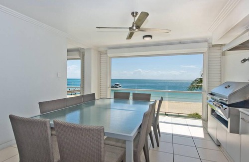 Brisbane House | Deep Blue Apartment 20 Tangalooma