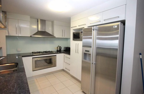 Brisbane Waterfront House | Deep Blue Apartment 1 Tangalooma