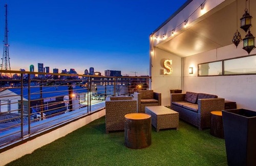 Deep Ellum House | Deep Ellum Cowboy | 4 Story Luxury Townhome
