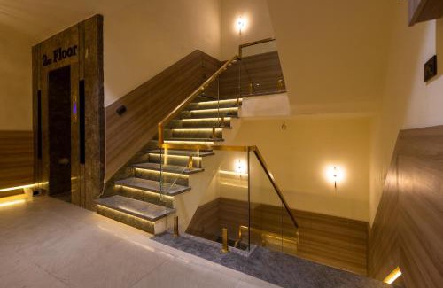Kanpur Hotel | Deep Hotel