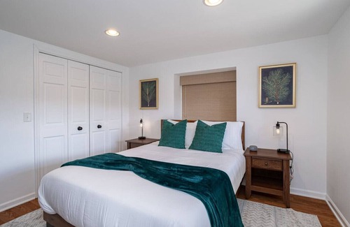 Oxford House | Deep Lake Escape: Waterfront , 20 mins to Dells
