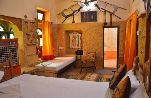 Amar Sagar Pol Hotel | Deepak Hotel & Restaurant