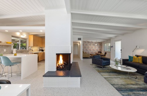 Deepwell Estates House | Deepwell Mini-Estate: New 2024 remodeled luxury