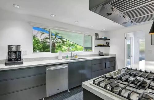 Deep Well Ranch House | Deepwell Palm Sage Estate, 4 Bed, 2.5 Bath
