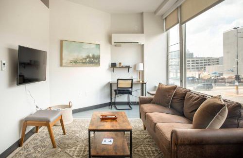 Westown Apartment | Deer District Studio Apt JC2 - One Block from Fiserv and Baird