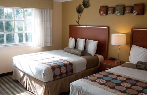 Pacific Grove Hotel | Deer Haven Inn