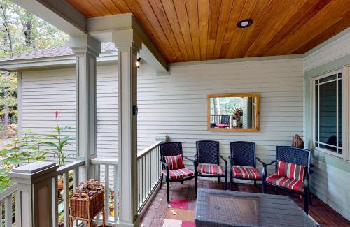 Glen Arbor House | Deer Park 19 - 'Inn the Oaks'