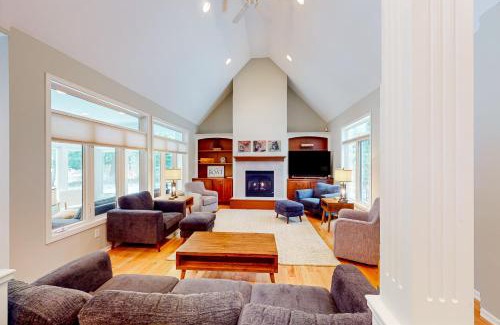 Glen Arbor House | Deer Park 9