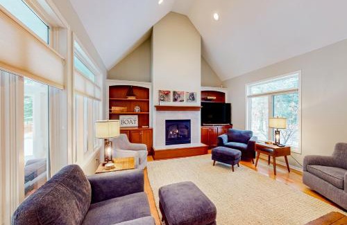 Glen Arbor House | Deer Park 9