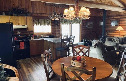 Lead Cabin | Deer Pass Lodge