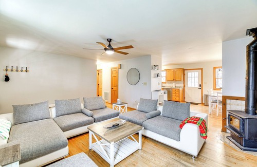 Sparta House | Deer River Retreat: Cabin Feel w/Modern Touches