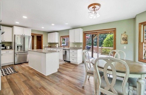 Rockbridge House | Deer Run Manor - Indoor Pool, Hot Tub & Game Room
