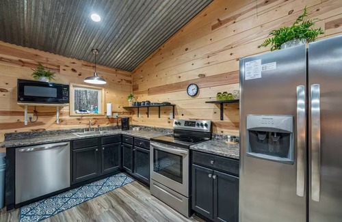 Fort Payne Cabin | Deer Trail
