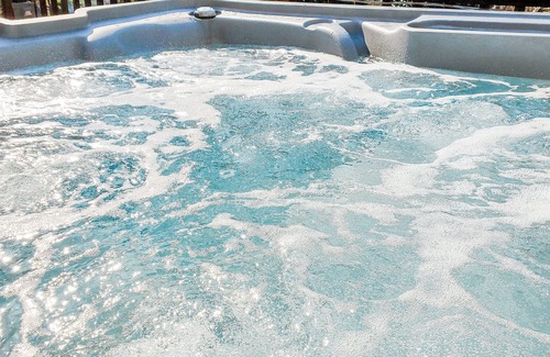 Rutherfordton Cabin | Deer Valley Luxe Cabin 4.3 Miles To T.I.E.C. (Hot Tub)