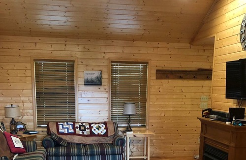 Purlear Cabin | Deerly Blessed Cabin Near Boone