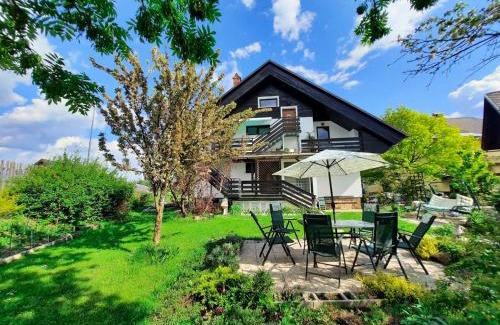 Bled House | Deerwood-Large Villa relax with castle view