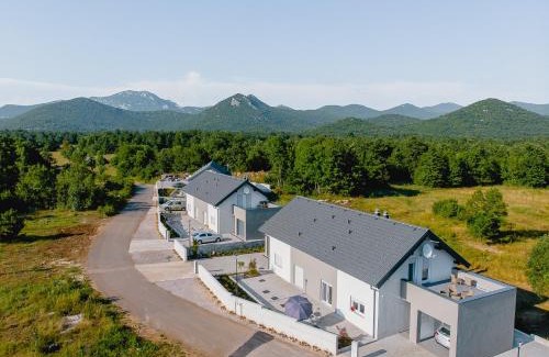 Lovinac House | Degenia Velebitica