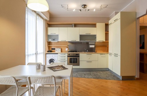 Giambellino Apartment | Dei Tulipani 4