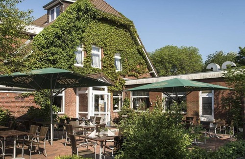 Westerhever House | Deichblick mit Terrasse - Kirchspielkrug Westerhever