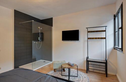 Rhein-Erft-Kreis District Apartment | Deine Bude - 4 Doppelzimmer, 2 Bäder, Küche