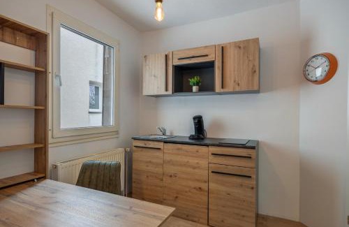 Rhein-Erft-Kreis District Apartment | Deine Bude - 4 Doppelzimmer, 2 Bäder, Küche